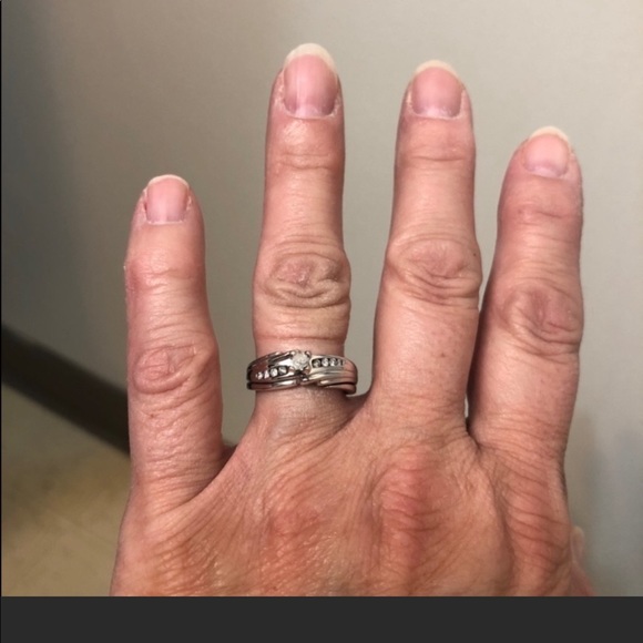 Diamond Ring - Picture 2 of 4